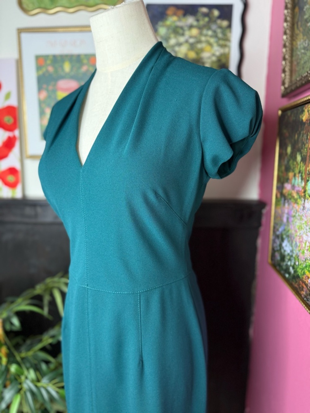 NEW Betsey Johnson V-Neck Sheath Dress Emerald Green Sz 4 - Picture 4 of 12
